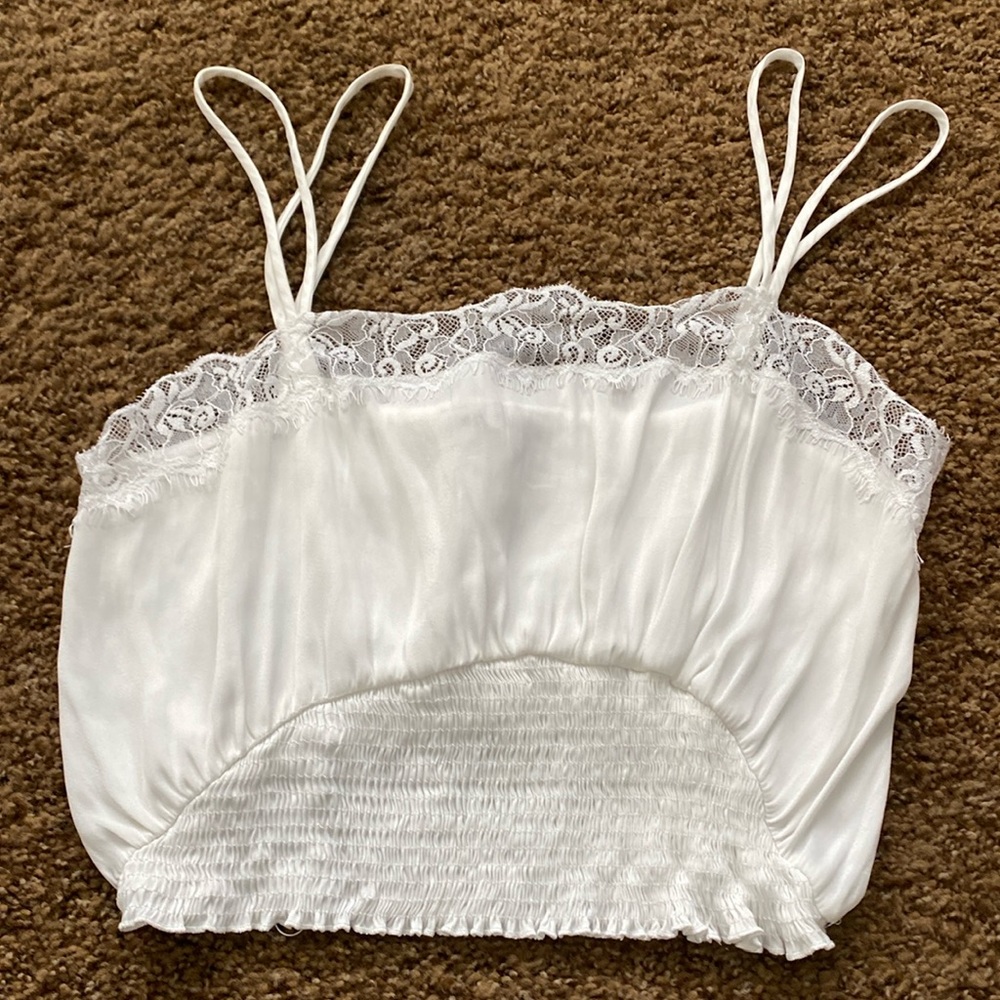 White crop top blouse